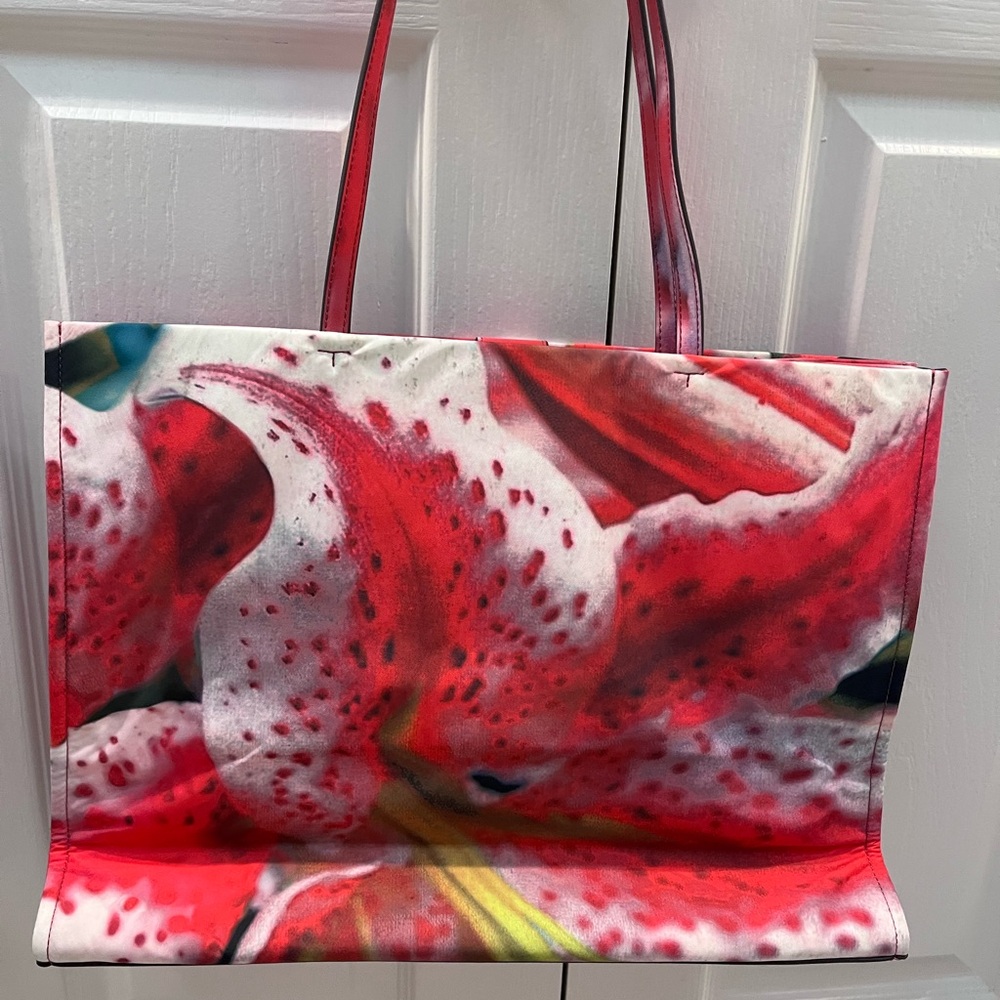 Tory Burch Floral Red Ella Tote Bag - Picture 4 of 5